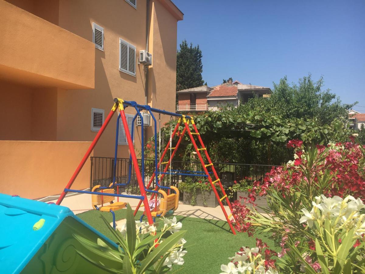 Apartments Villa Viktoria Tivat Exteriér fotografie